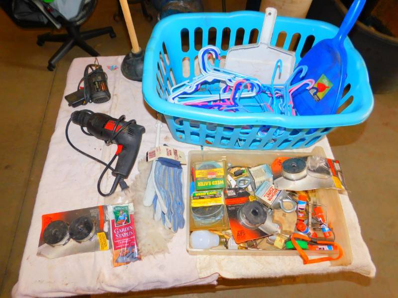 lot 69 image: Lot of New and Used Items