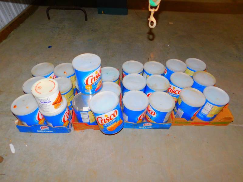 lot 79 image: Crisco Oil