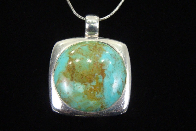 .925 Sterling Silver Turquoise Cabochon Pendant Necklace