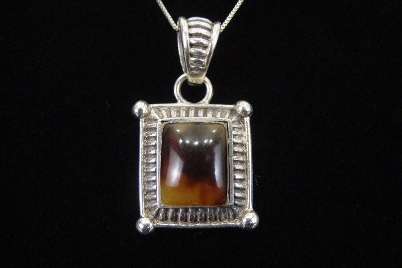 .925 Sterling Silver Amber Cabochon Pendant Necklace