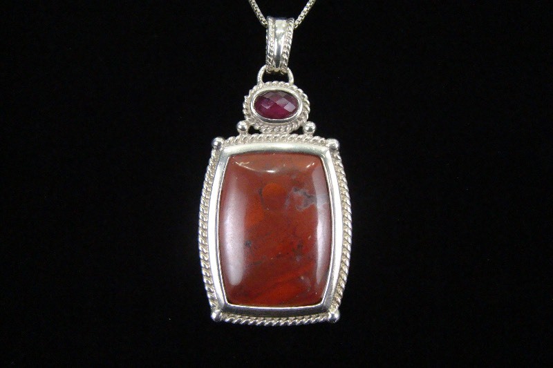 .925 Sterling Silver Red Jasper Cabochon and Faceted Garnet Accent Pendant Necklace