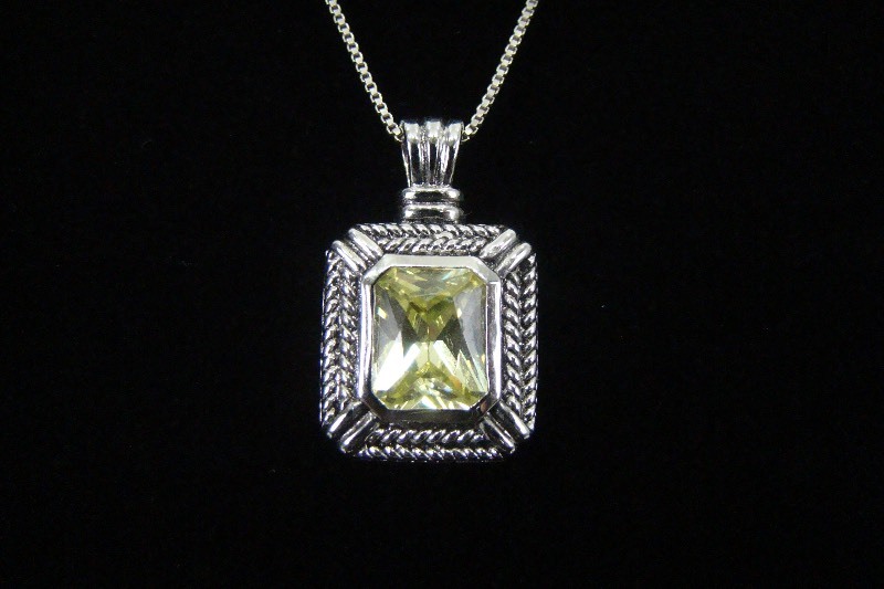 .925 Sterling Silver Faceted Peridot Crystal Pendant Necklace