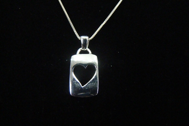 .925 Sterling Silver Heart Pendant Necklace