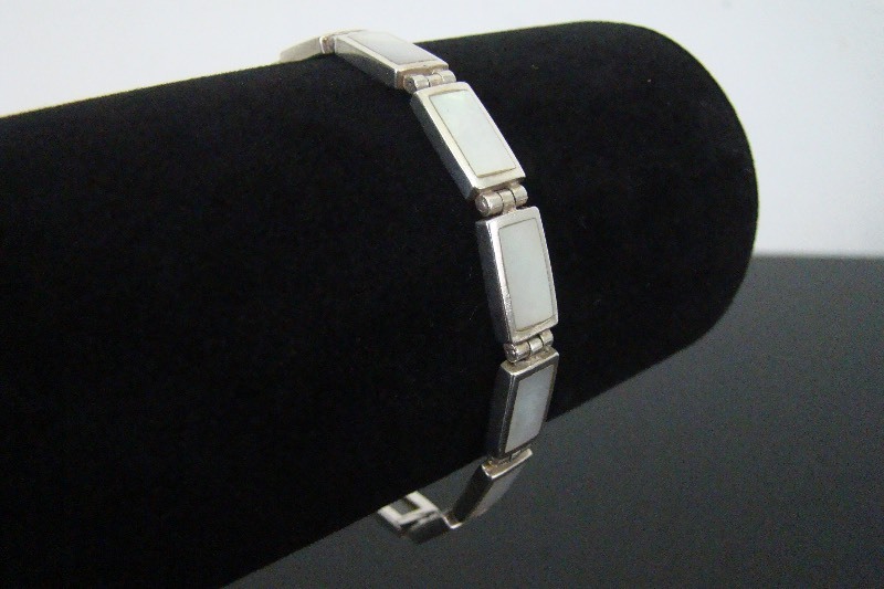 .925 Sterling Silver Inlayed Mother of Pearl Hinged Link Bracelet