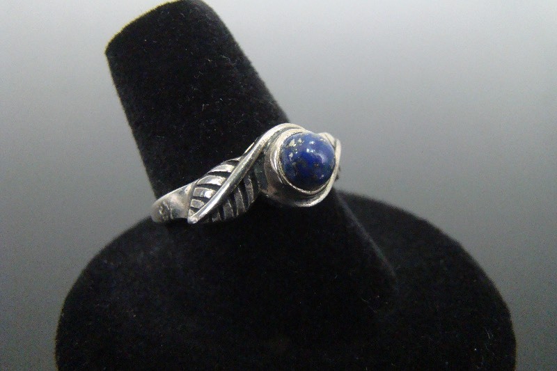 .925 Sterling Silver Lapis Lazuli Cabochon Ring Size 8.25
