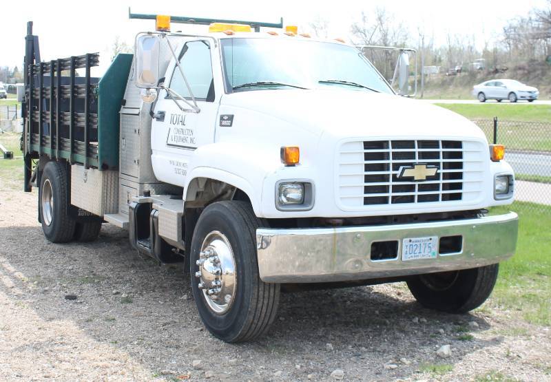 lot 3 image: Chevy  6500 Service Truck