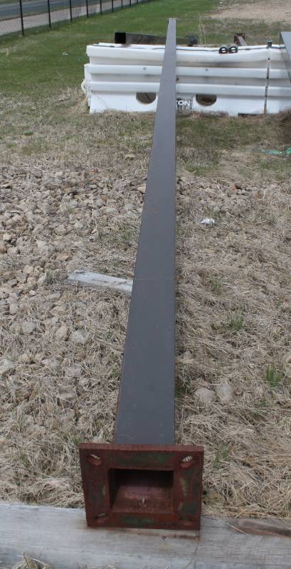 lot 14 image: Light Pole 27 Long Heavy Duty Steel Construction Commercial grade