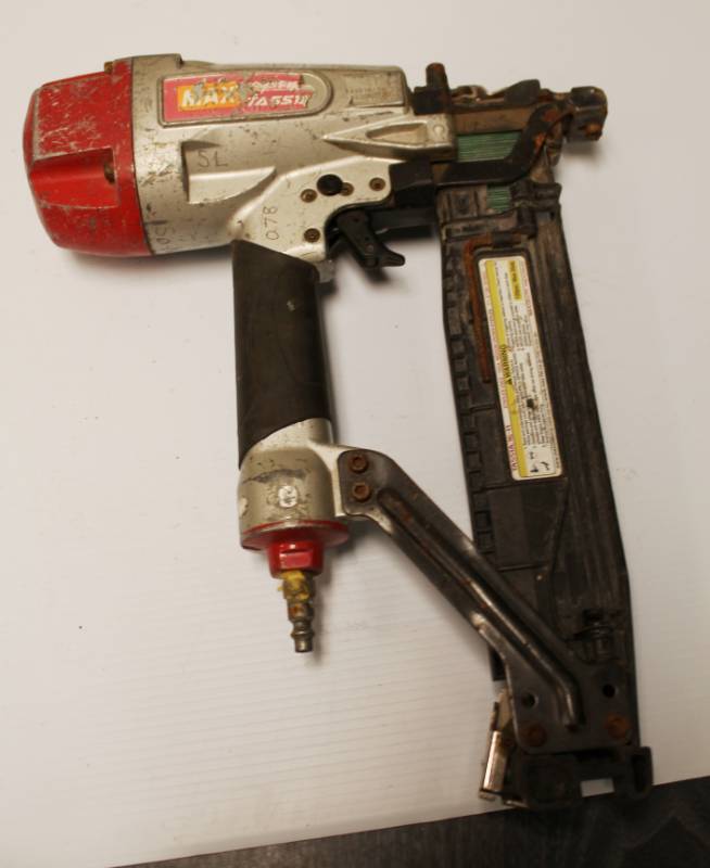 lot 24 image: Pneumatic MAX Stapler