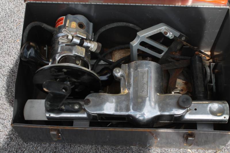 lot 33 image: Black And Decker Router Planer