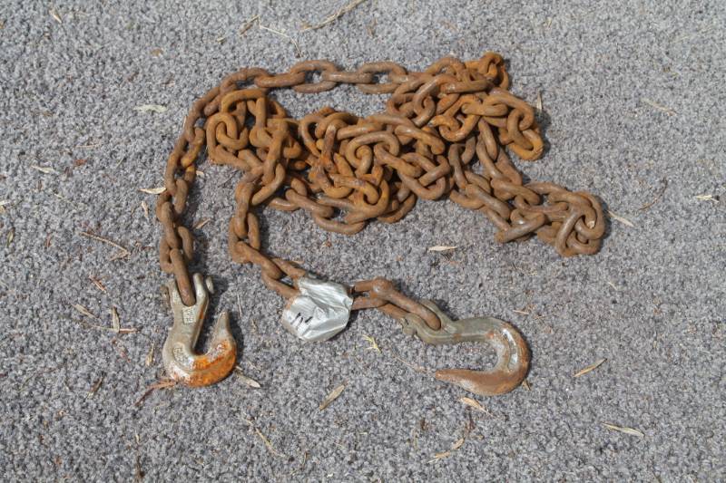 lot 40 image: 38 Link, 11 Ft Long Log Chain