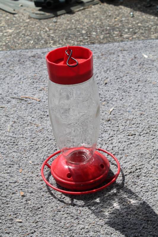 lot 72 image: Red Bird Feeder