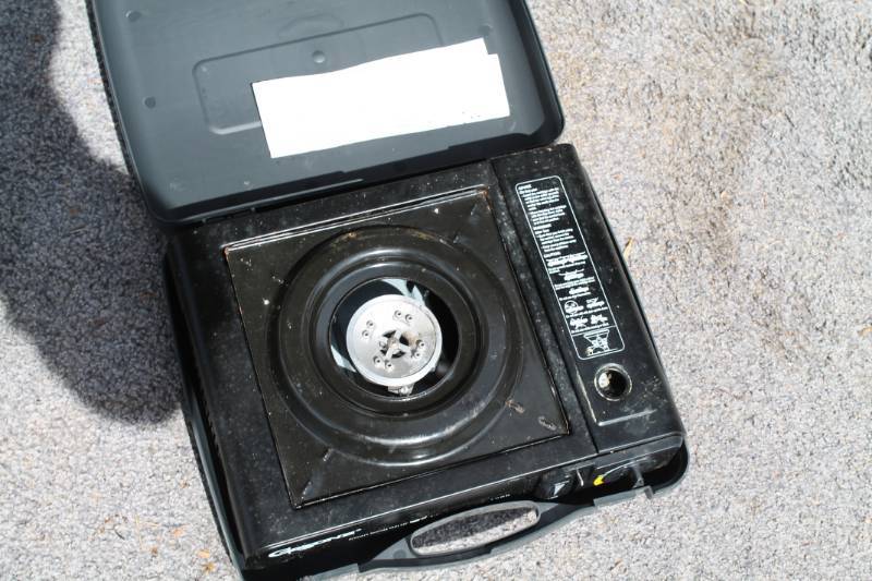 lot 77 image: Portable Single Burner LP Gas Stove