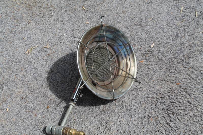 lot 79 image: Sunflower LP Heater No Tank Included