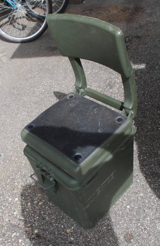 lot 84 image: Swivel Hunting Chair And Supply Box