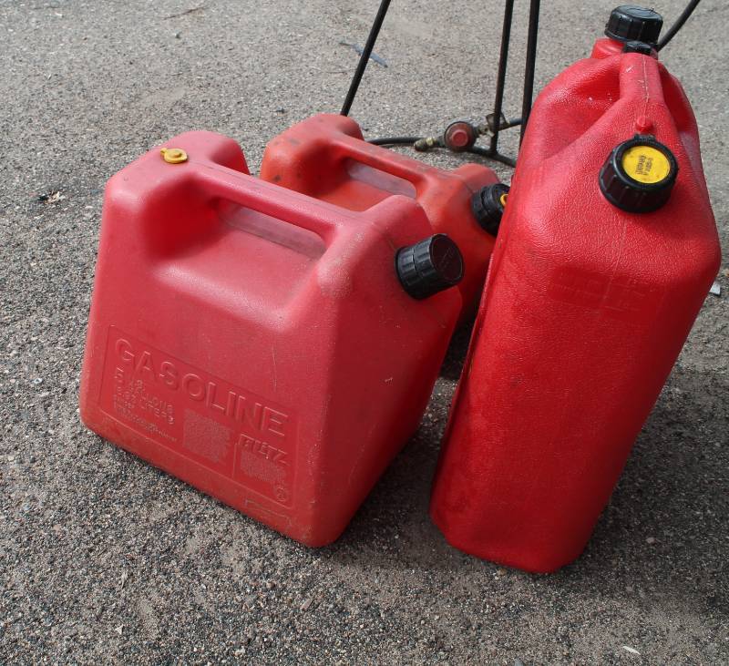 lot 95 image: 3 Plastic Gas Can Containers