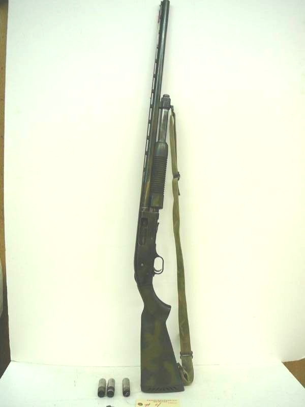 lot 4 image: Mossberg 12 ga. 28in  Accu-Mag Choke