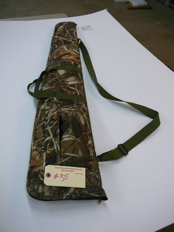 lot 35 image: Boyt Gun Case Camo Padded