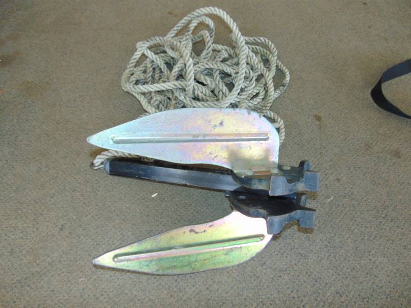 lot 7 image: Digger Anchor With Rope
