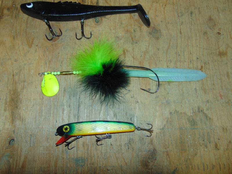 lot 33 image: Lot of Musky Tackle