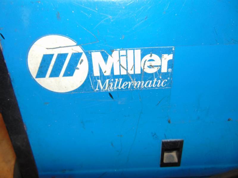 lot 39 image: Miller Millermatic 130 XP 115 Wire Welder