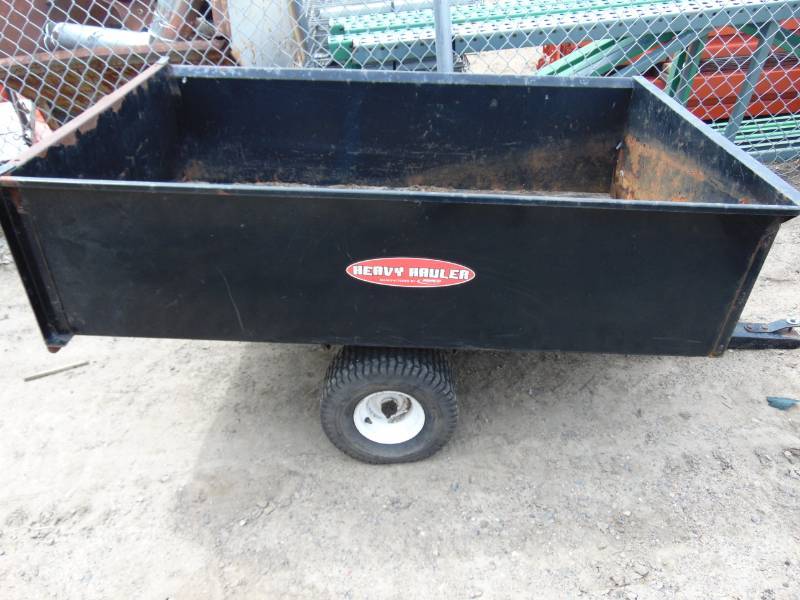 lot 84 image: Heavy Hauler Lawn Cart With Removable Tailgate