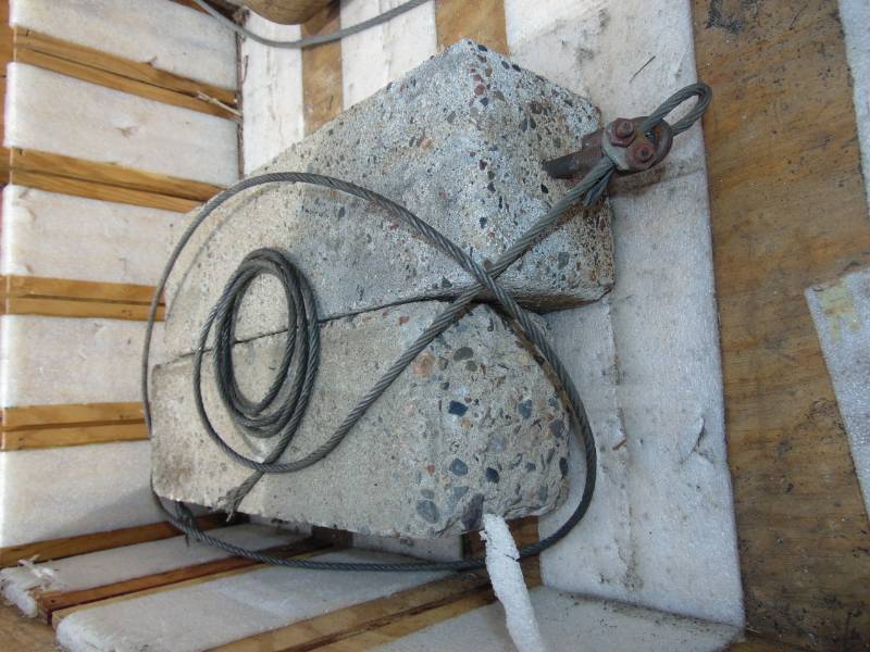 lot 90 image: (2) Concrete Weights With Cable