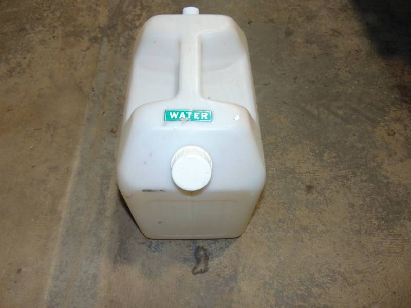 lot 142 image: Water Can