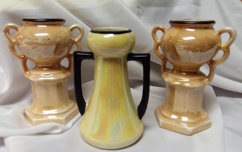 lot 157 image: Vintage Czech Lusterware Bud Vases (3)