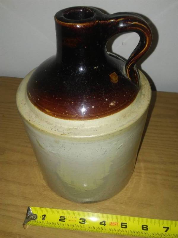 lot 66 image: Crock jug, 5.5 diameter, nice.