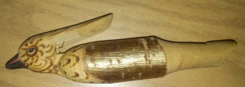 lot 94 image: Wood hand carved vintage bird whistle. Swiss made.