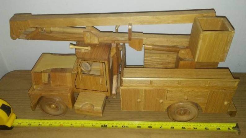 lot 101 image: Hydraulic boom truck, all wood, handcrafted