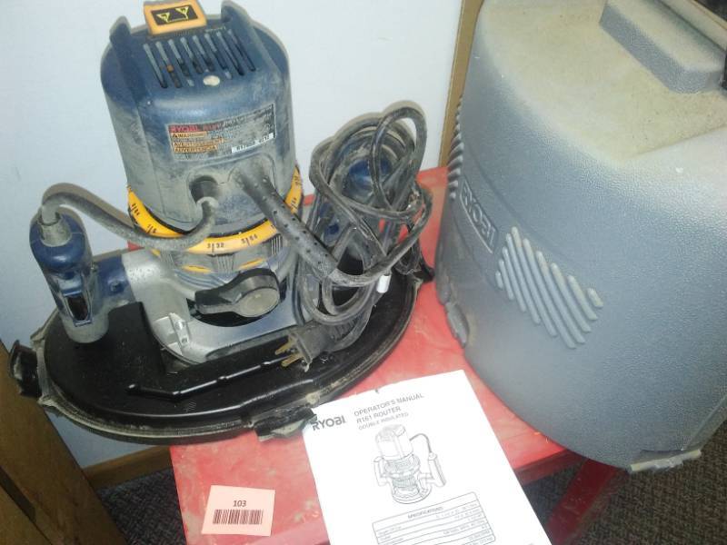lot 103 image: Ryobi router in case, manual.