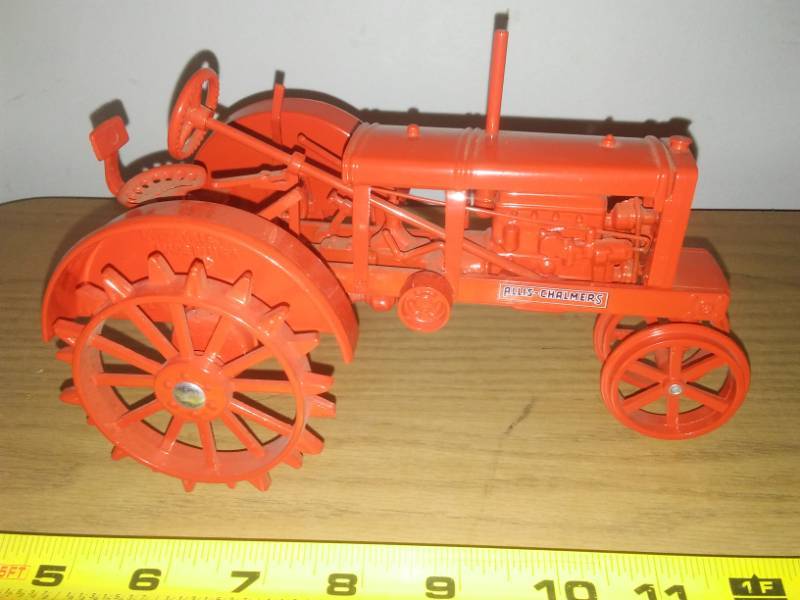 lot 106 image: Allis Chalmers steel wheel tractor.