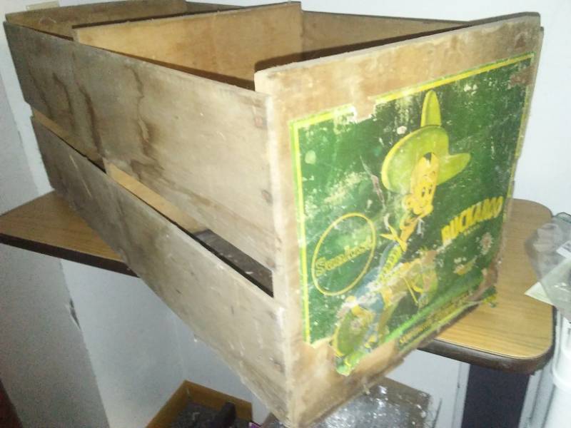 lot 134 image: Double orange crate, Buckaroo Sunkist oranges