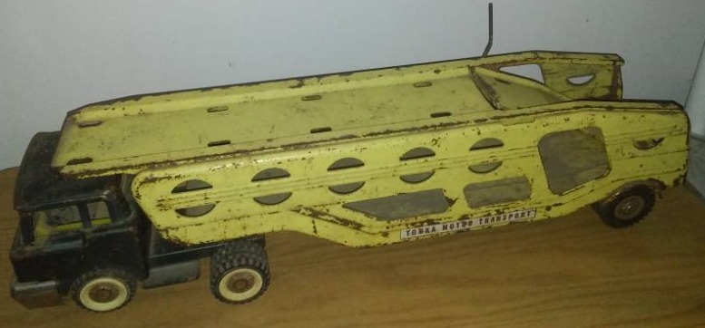lot 140 image: Tonka transport Structo Cab.