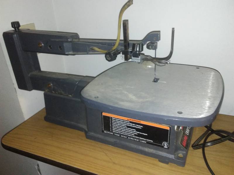 lot 147 image: Craftsman variable speed scroll saw - 16 in.