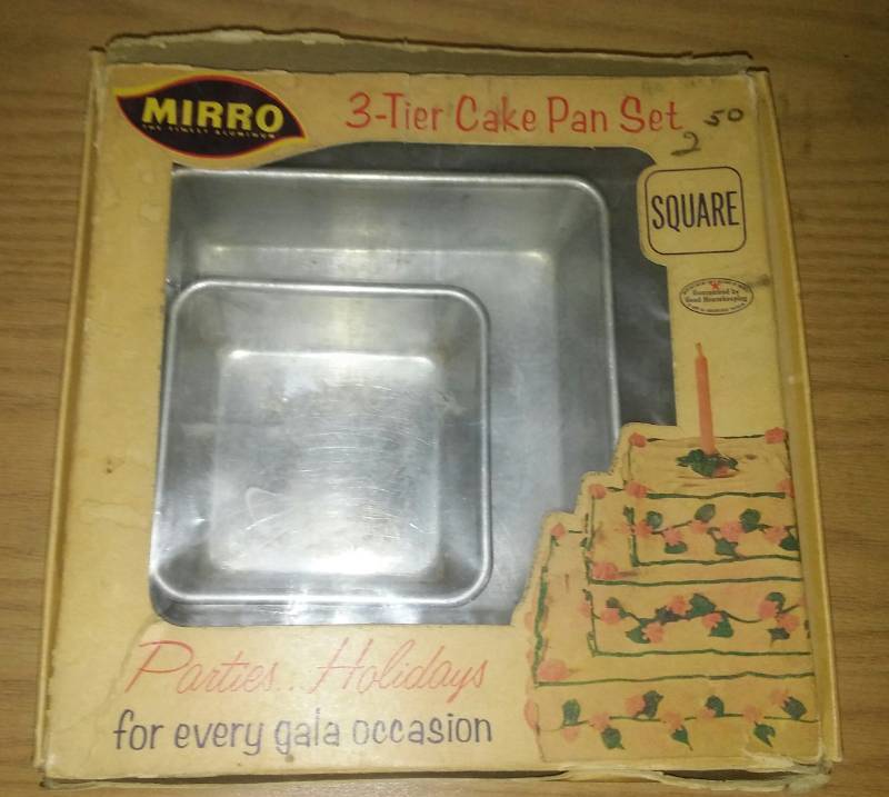 lot 179 image: Vintage Mirro three tier cake pan set in box.