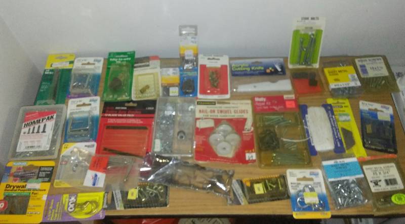 lot 193 image: Over 30 new in package Hardware.