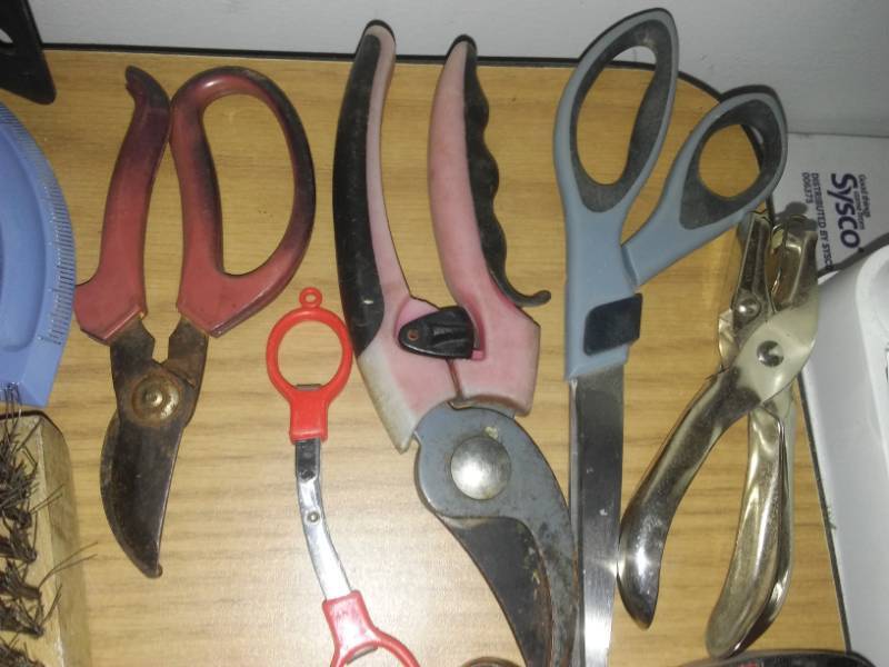 lot 197 image: Hand tools, clamps and more.