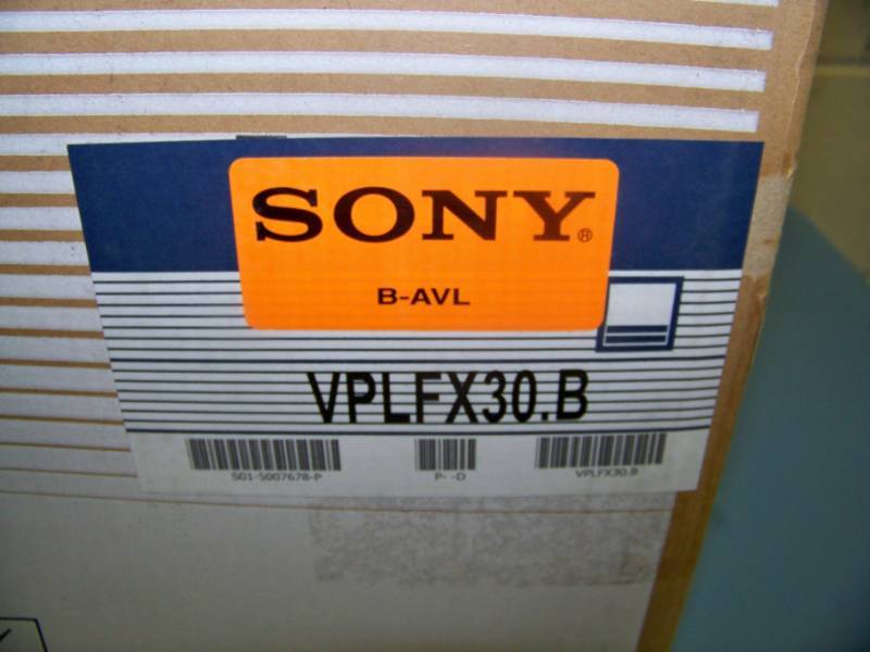 lot 25 image: Sony, VPL-FX30, LCD Projector with Remote Control - NEW  FACTORY SEALED in Original Box