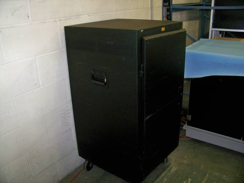 lot 117 image: Middle Atlantic, Medium Sized, Audio  Video (AV) Equipment Rack on Wheels