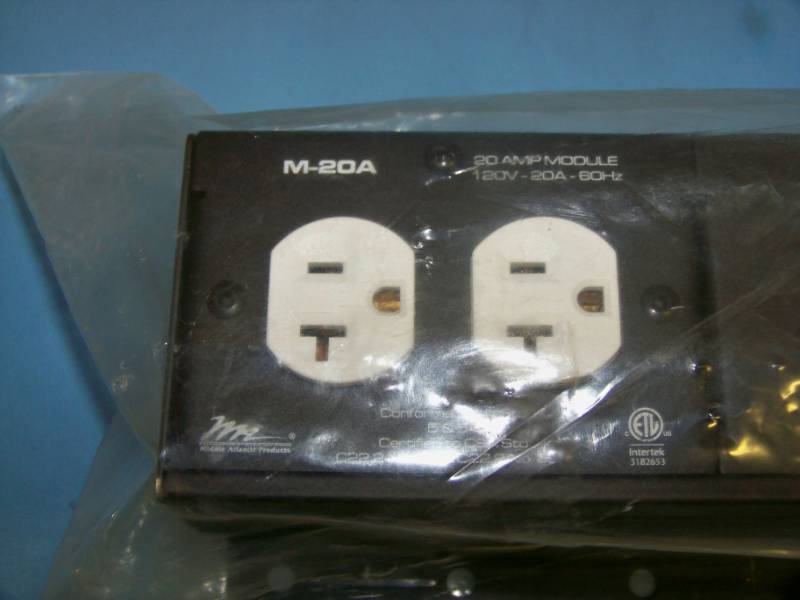 lot 56 image: Middle Atlantic, M-20A, Switchable Power Module - NEW