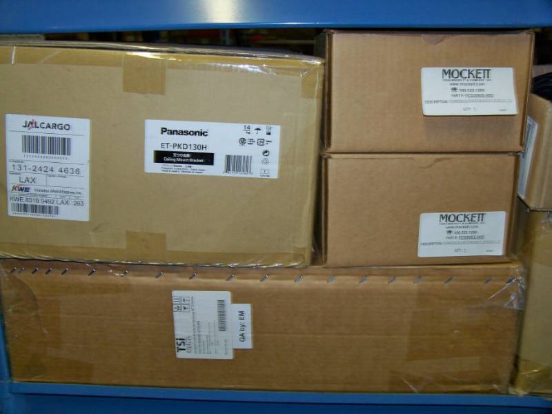 lot 124 image: (8 Wide Shelf - LARGE LOT) Miscellaneous Audio  Video (AV) Items, Components, Accessories and more