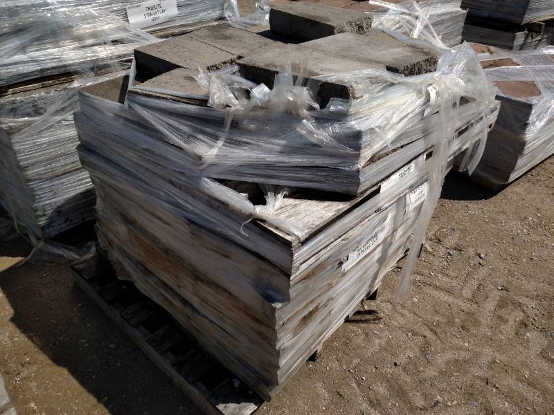 (2) Pallets of Retaining Wall Caps