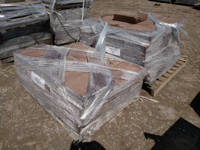 (2) Pallets of Retaining Wall Caps