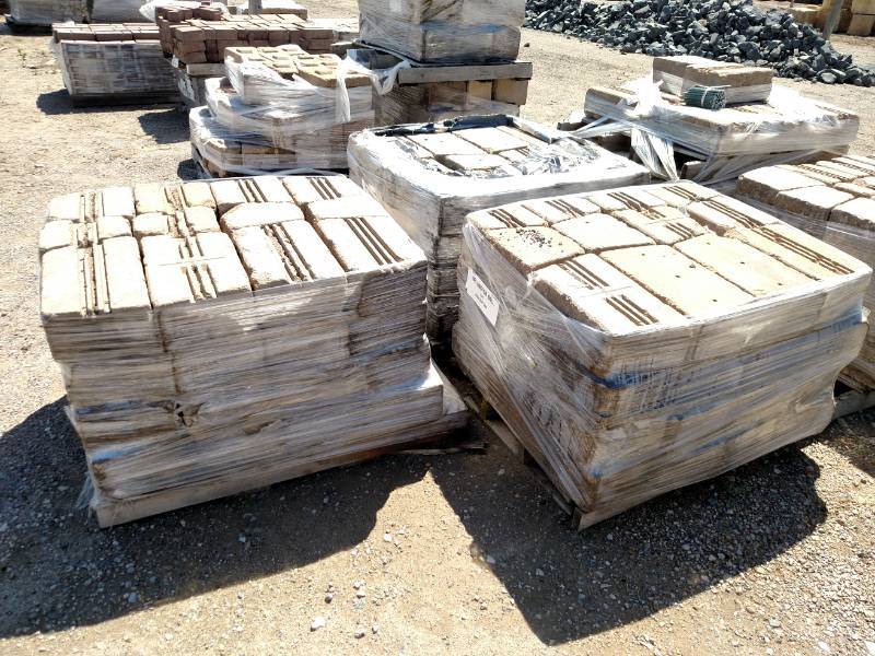 (3) Pallets of Wellington Retaining Wall Block