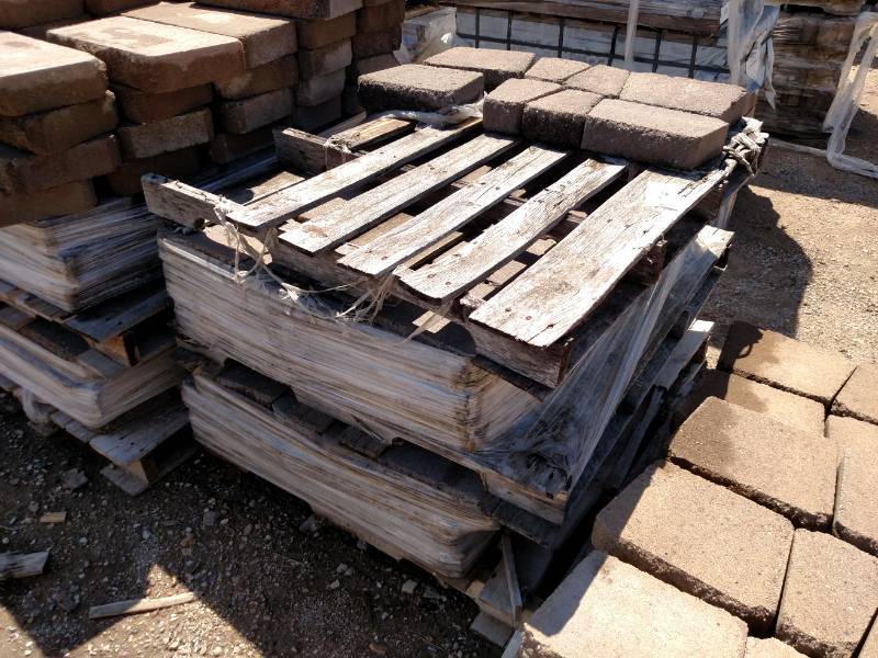 (2) Pallets of Highland 3x6 & 3x12 Faced Wall Block