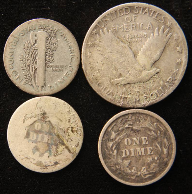 GROUP OF 4 SILVER US COINS