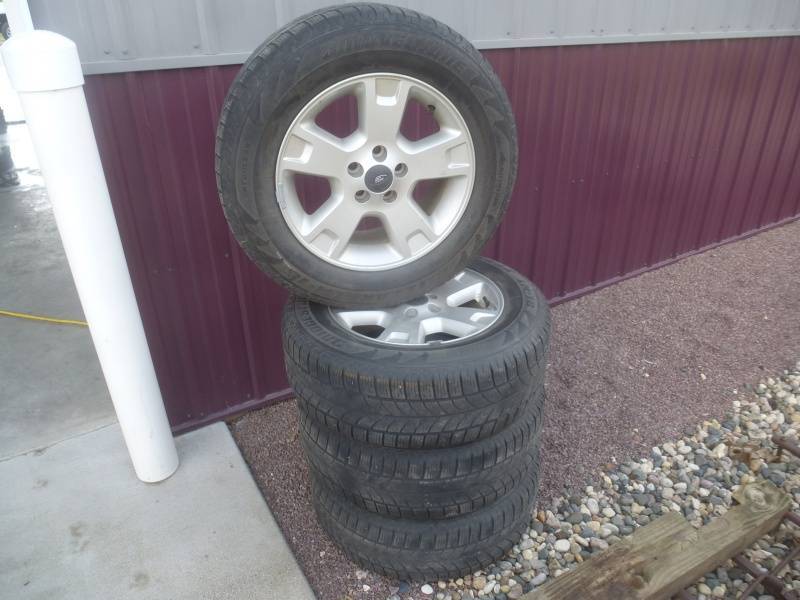 2003 Ford Explorer Wheels & Tires