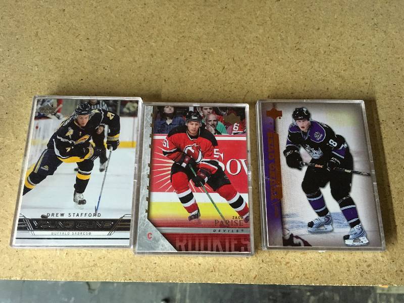 3 UND Sioux Alum NHL Cards in Cases